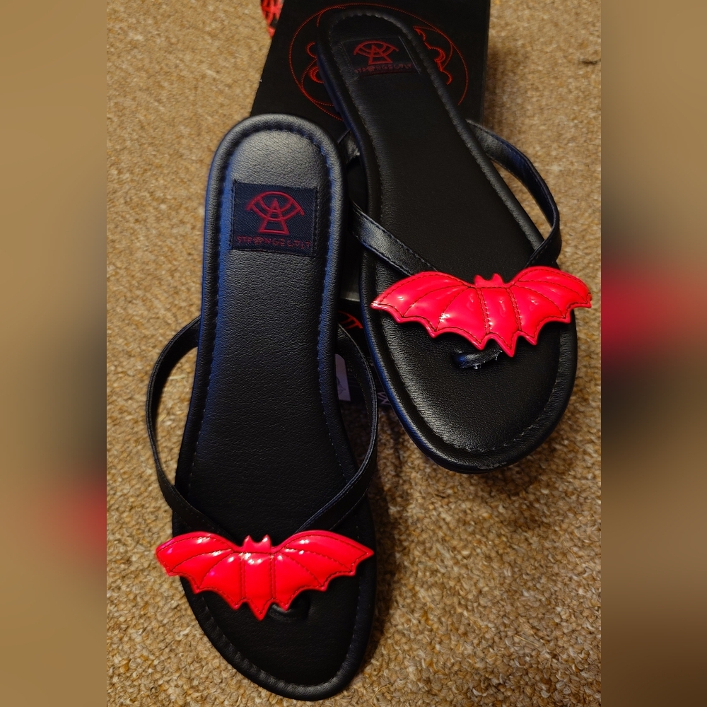 Strangecvlt batty sandals